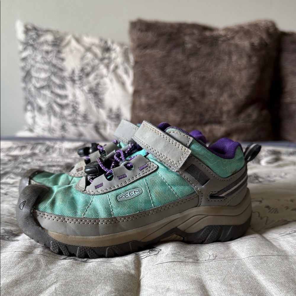 Keen Kids' Aqua and Purple Hiking Shoes. Sz 11 Child.
